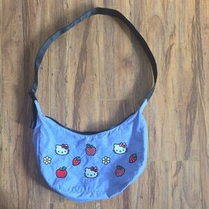 BAGGU Hello Kitty Medium Crescent Bag